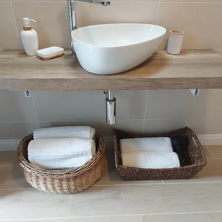 Incantevole Monolocale 4 アパート *