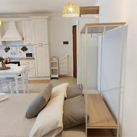 Apartment Incantevole Monolocale 4 *